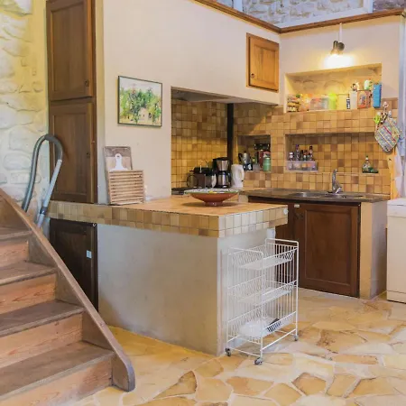 Beautiful Holiday In Mauroux With Swimming Pool Casa vacanze